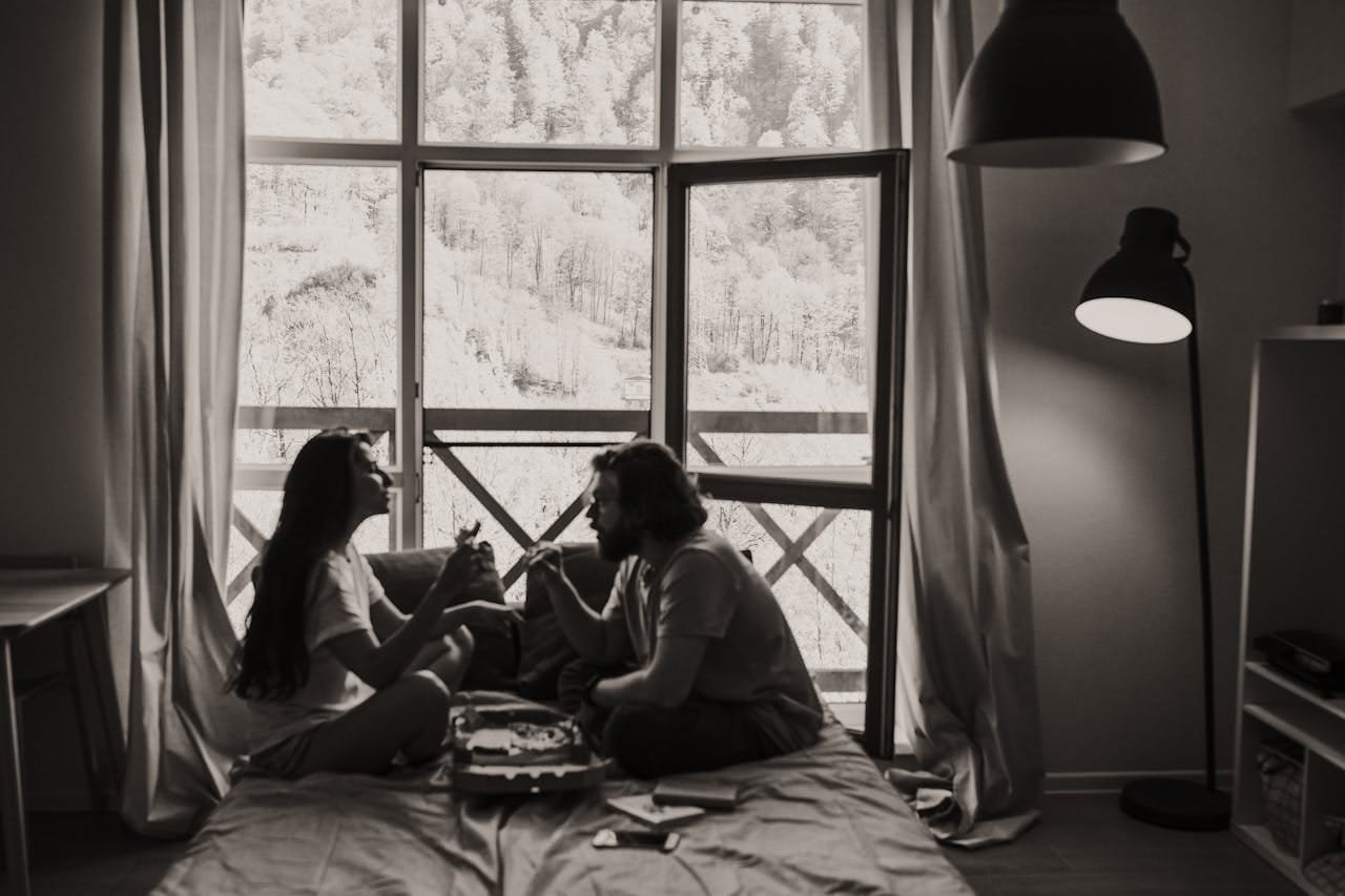 How to Handle a Difficult Couple Conversation and Overcome It Together with Awareness